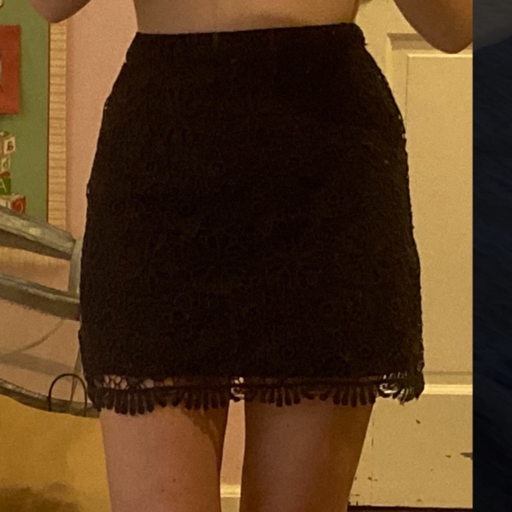 Lace hollister skirt